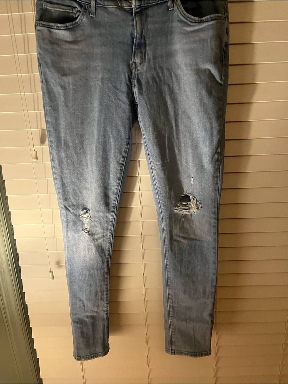 Levi's Light Blue Distressed Women's Skinny Jeans